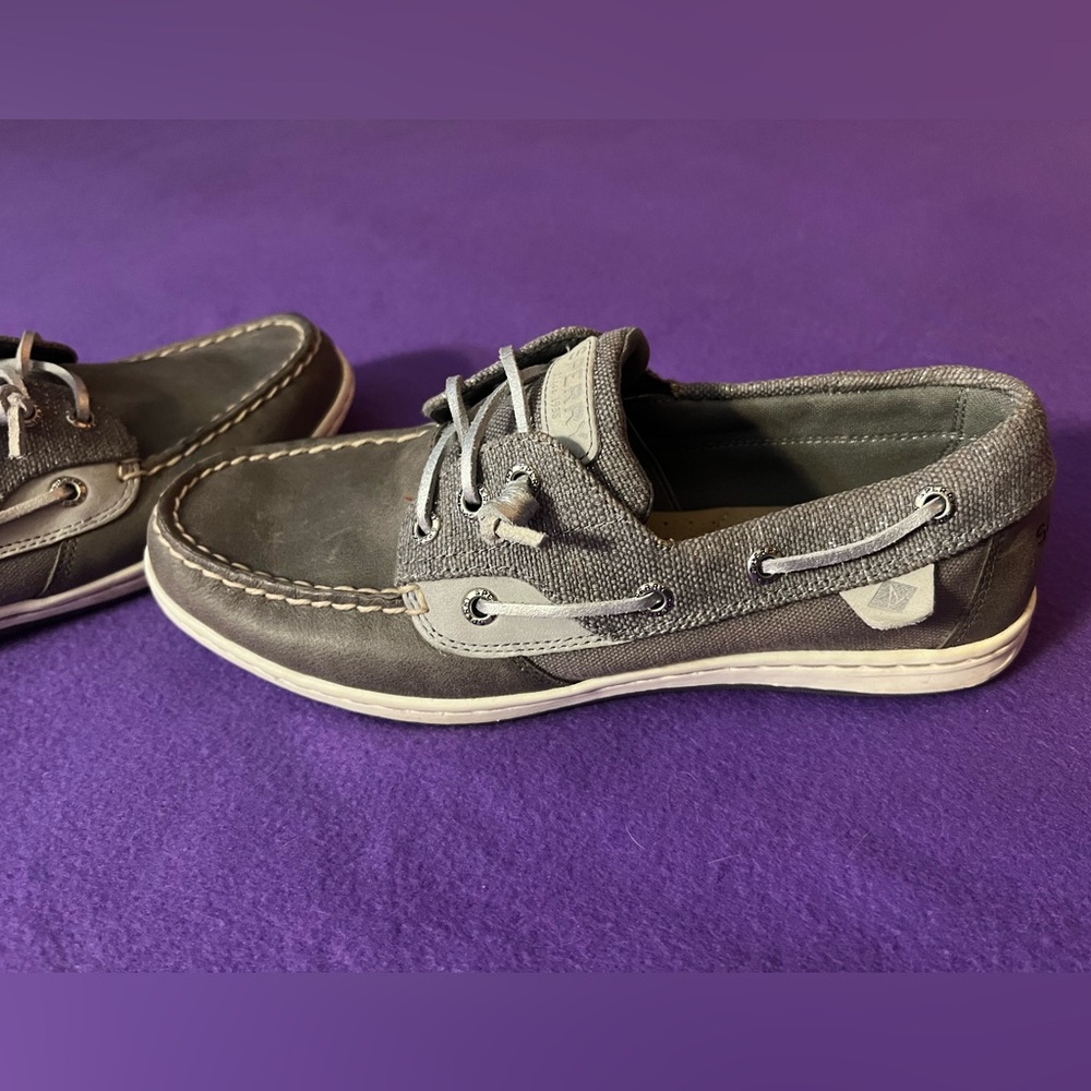Sperry boat shoes. 8.5. Never worn. - Picture 2 of 5
